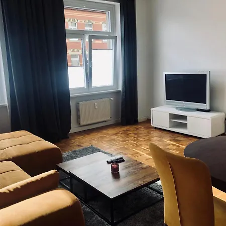 Wohnen Zuhause - Zu Gast In Apartment