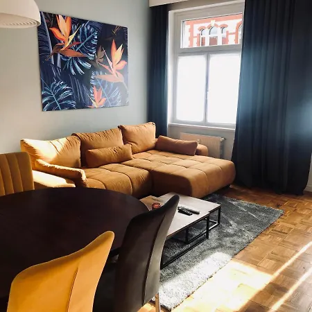Apartment Wohnen Zuhause - Zu Gast In *