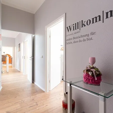 Wohnen Zuhause - Zu Gast In Apartment